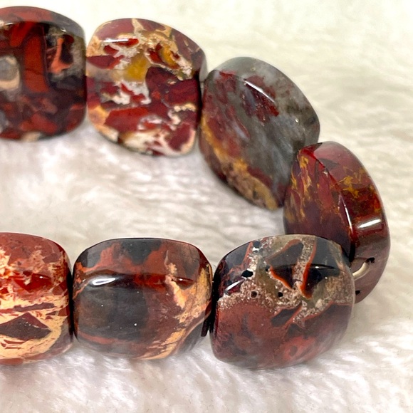 Jasper stone stretch bracelet. - Picture 2 of 4